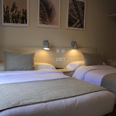 Hostal La Romanica Sabadell Exteriör bild