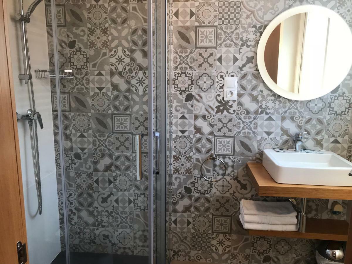 Hostal La Romanica Sabadell Exteriör bild