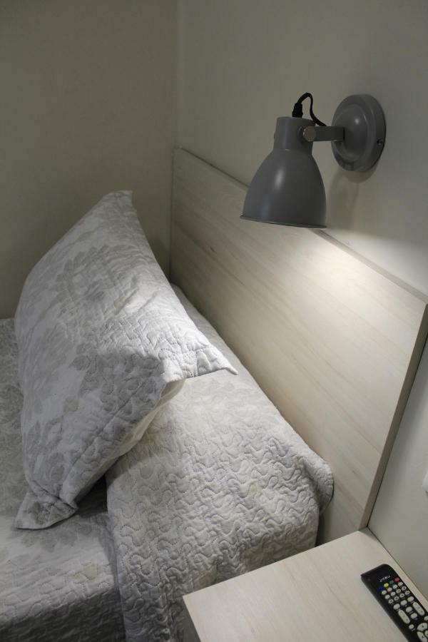 Hostal La Romanica Sabadell Exteriör bild